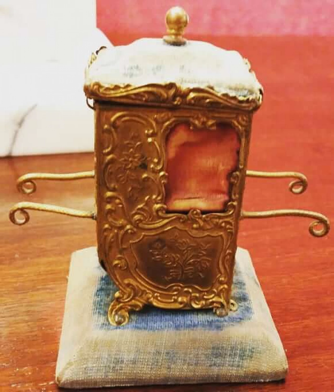 Piccola scatola ottone 1078456