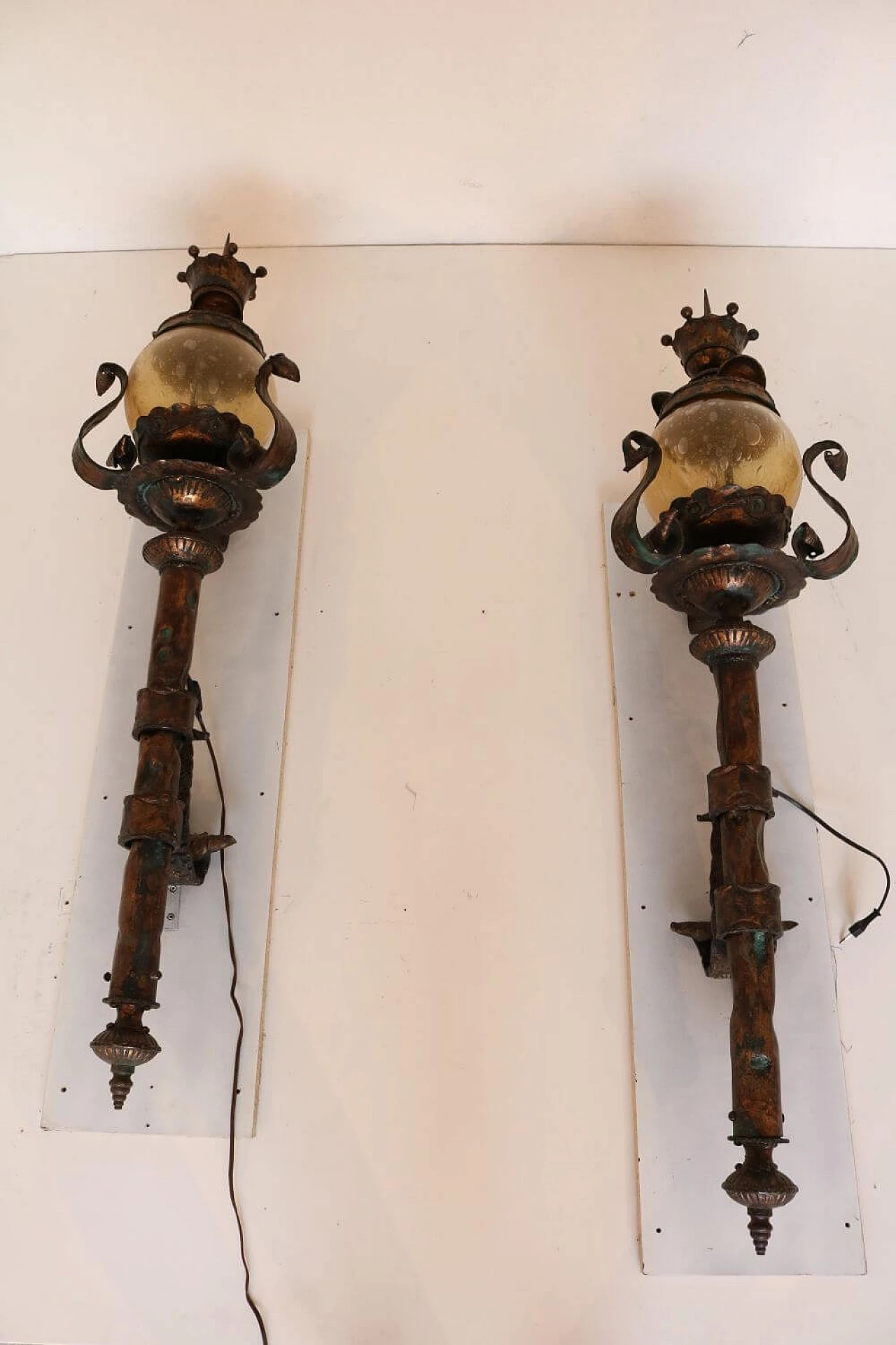 Pair of torches in metal and glass, 1930s 1078551