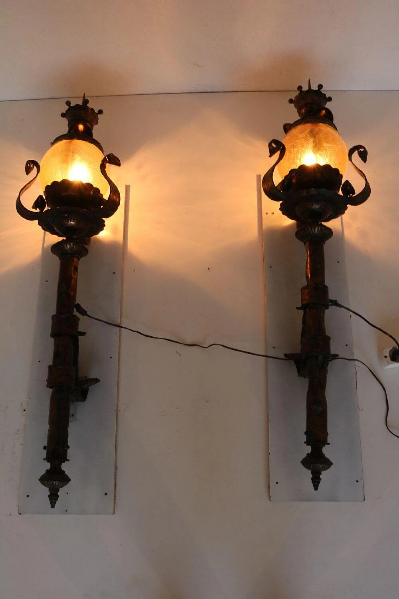 Pair of torches in metal and glass, 1930s 1078553