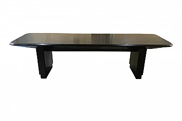 Grande tavolo in legno laccato nero, anni '70 