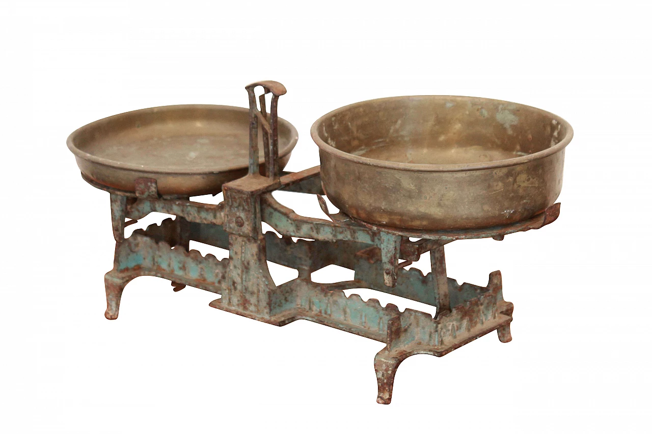 Antica bilancia dei primi del 900 1079639