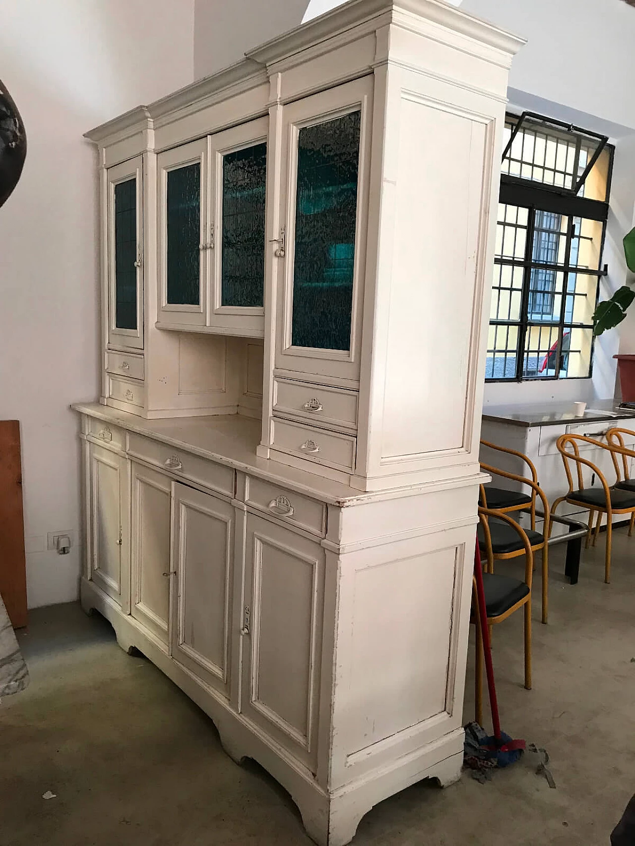 Credenza da cucina verniciata bianca 3