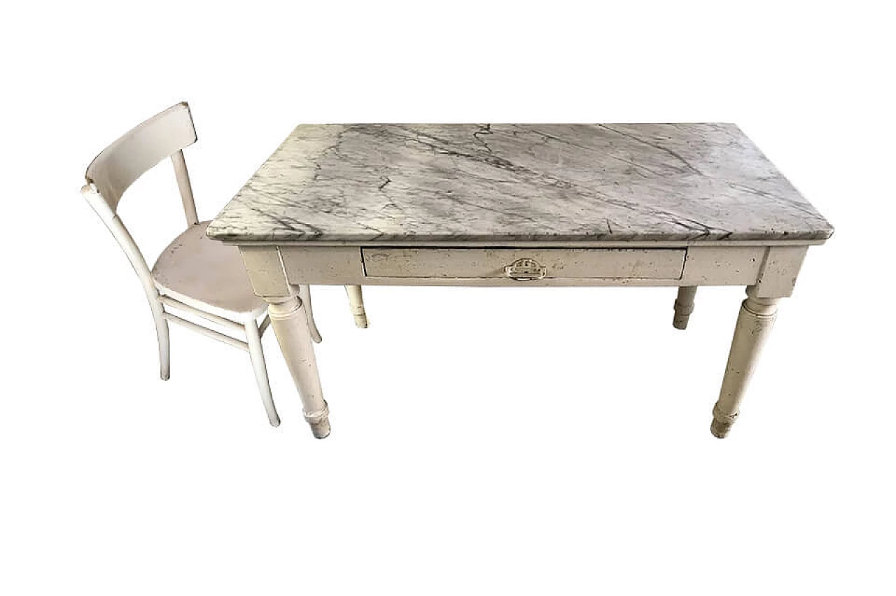 Tavolo da cucina bianco con 4 sedie anni '40 1