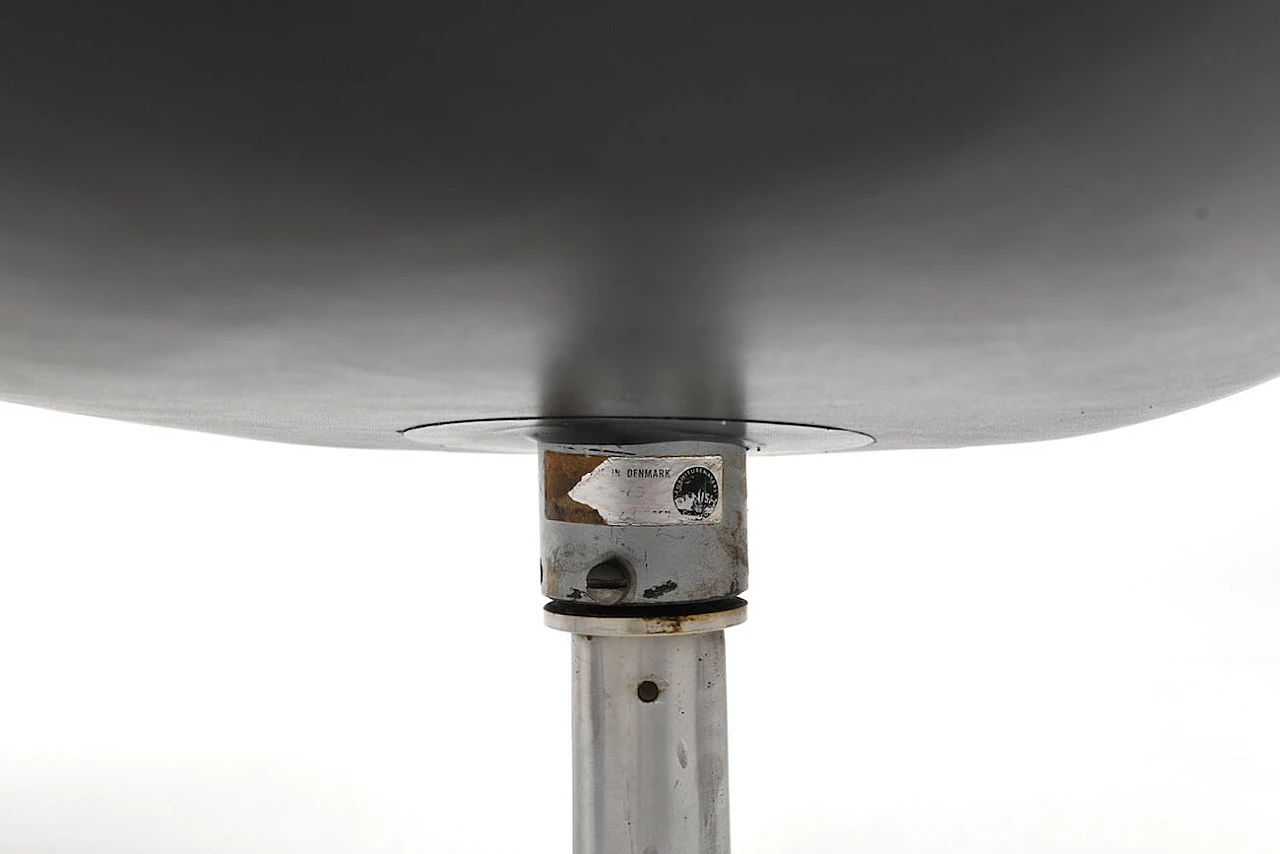 Coppia di Swan Chairs di Arne Jacobsen per Fritz Hansen, restaurate, 1963 1080363