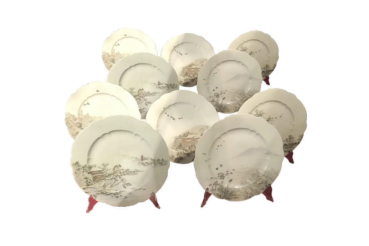 Set of 12 Japanese porcelain dishes, second half of the 19th century 1