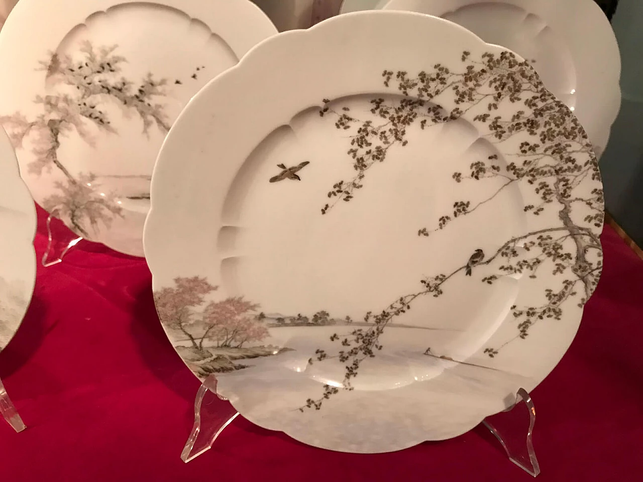 Set di 12 piatti in porcellana giapponesi, seconda metà '800 5