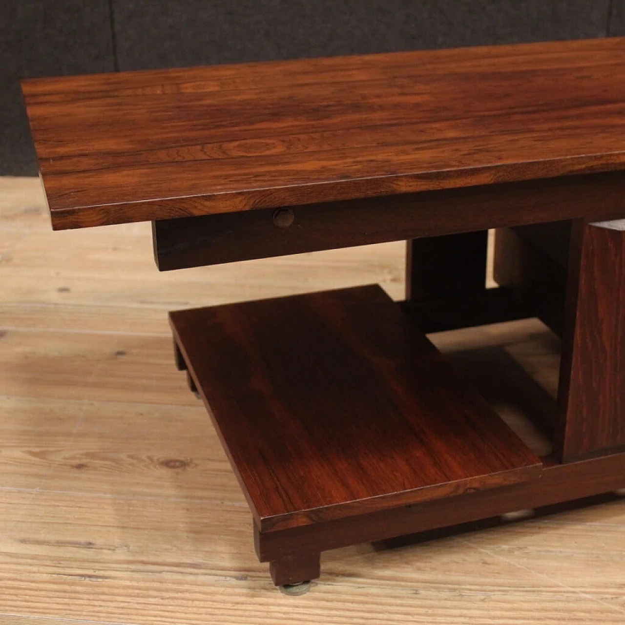 Tavolino in legno impiallacciato con cassetto, anni '70 1081733