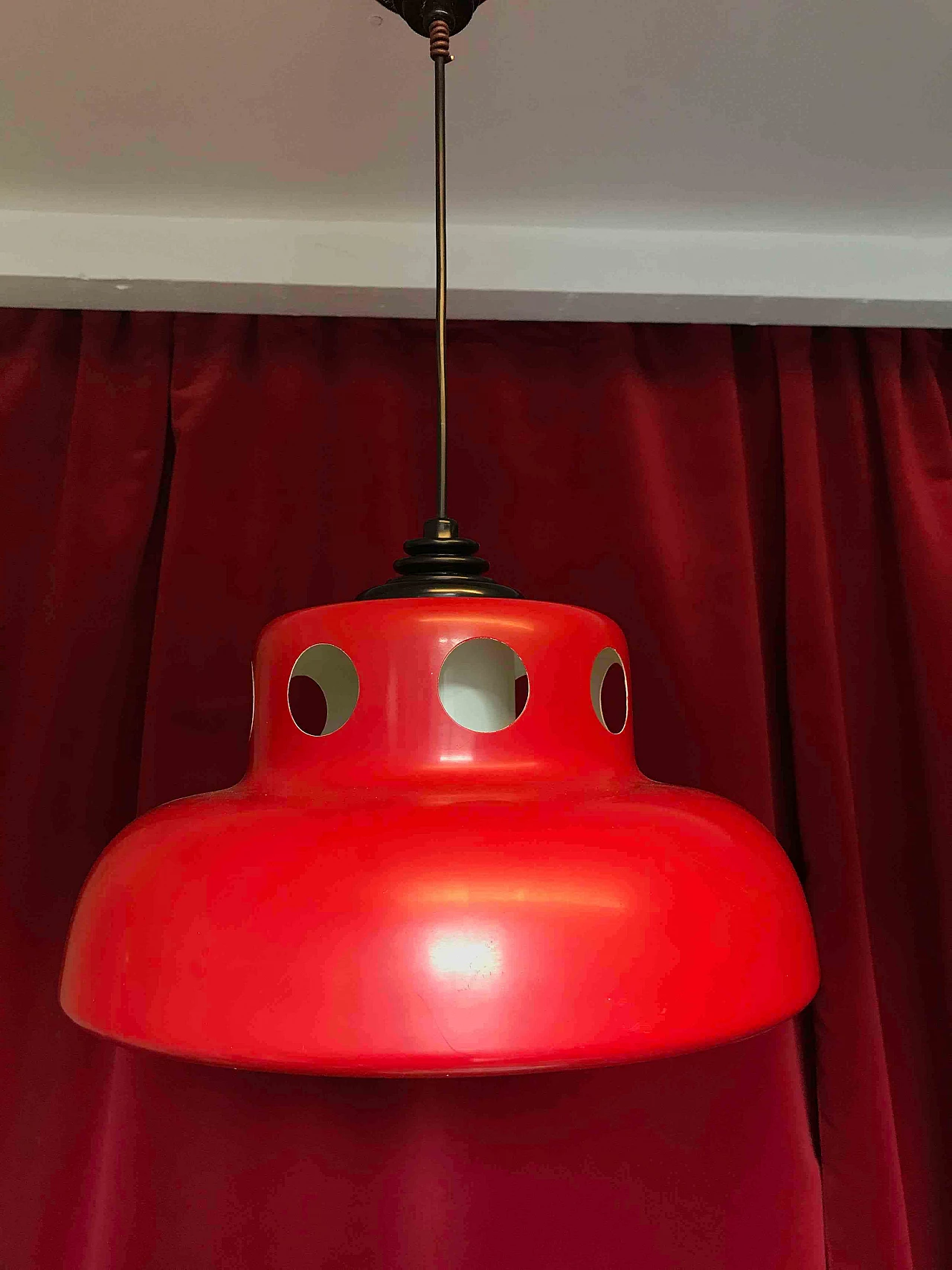 Lampada da soffitto rossa, di Isao Hosoe per Valenti, anni 60 1081869