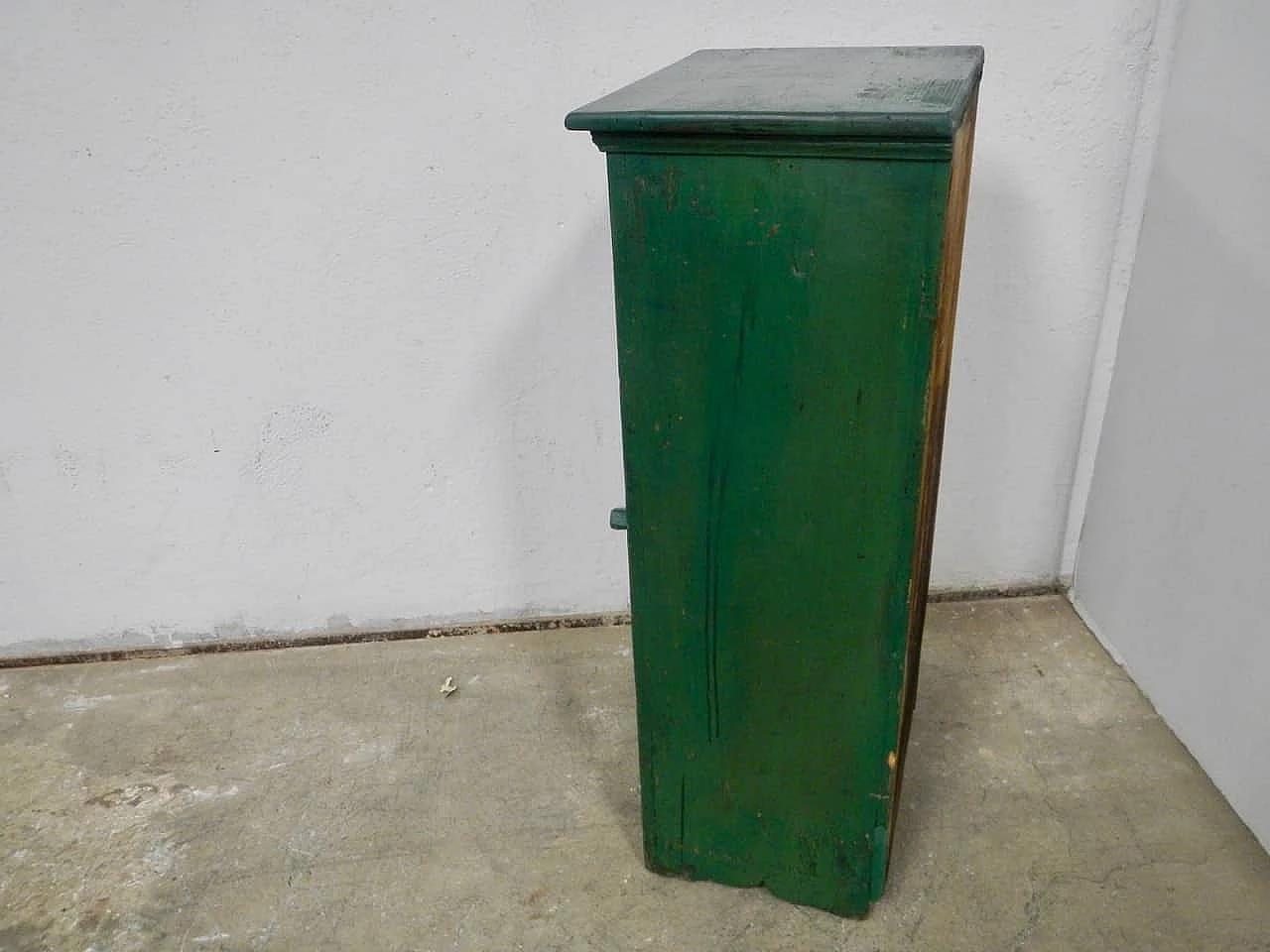 Green typography side table in wood, Italy, 50s 1082934