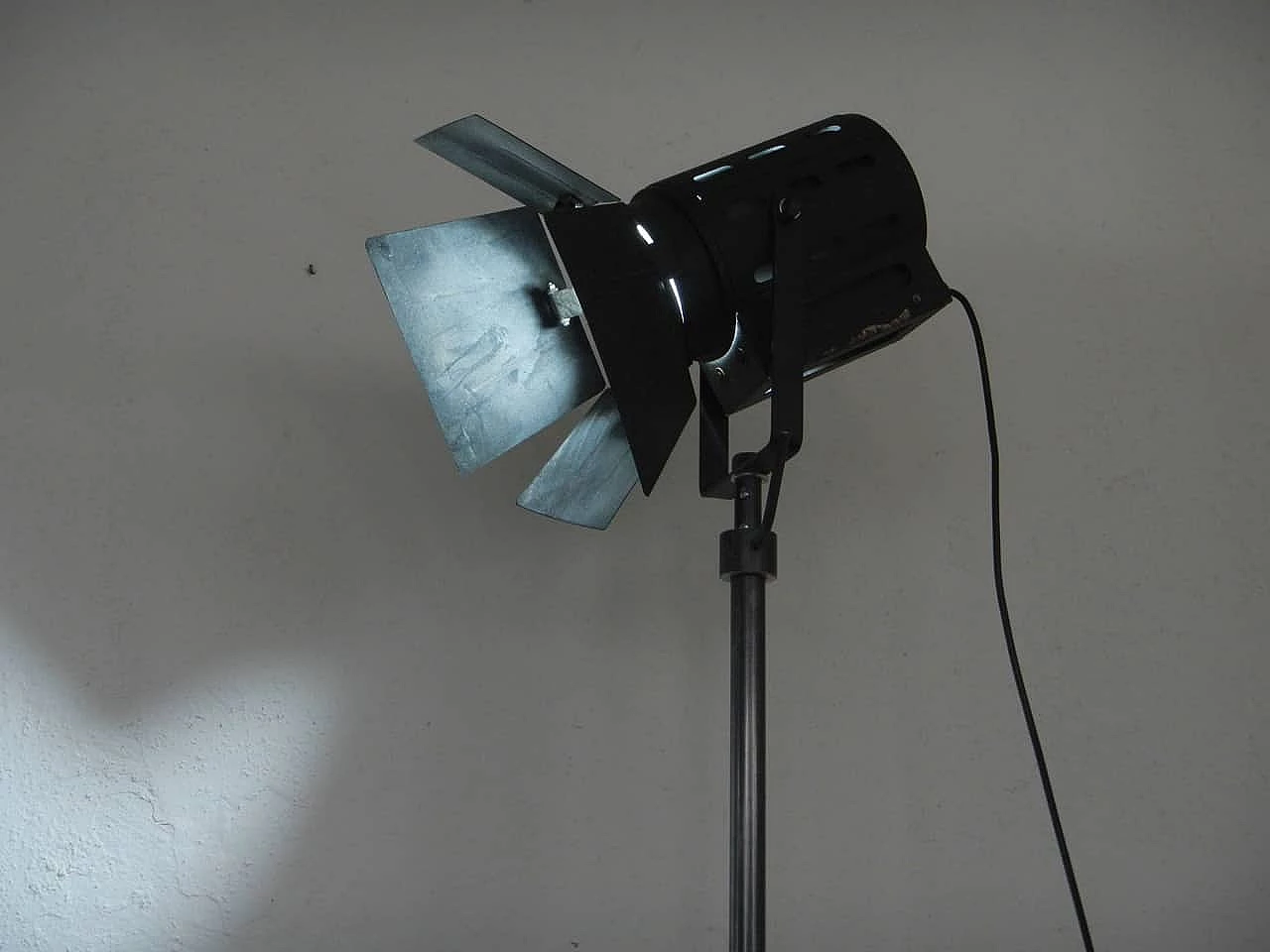 Vintage cinema light or floor lamp, Italy, 60s 1082957