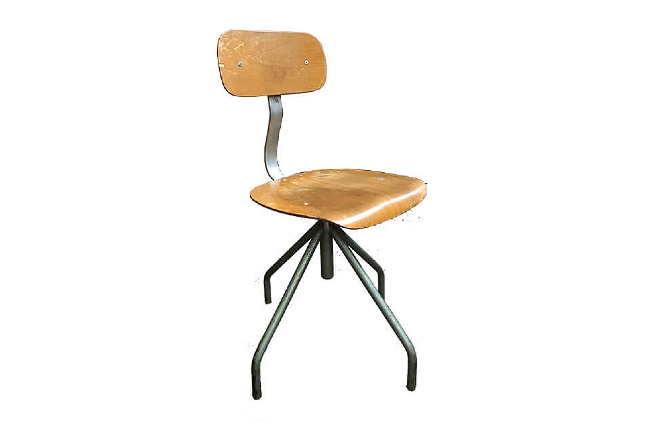Rotating chair with green metal frame 1