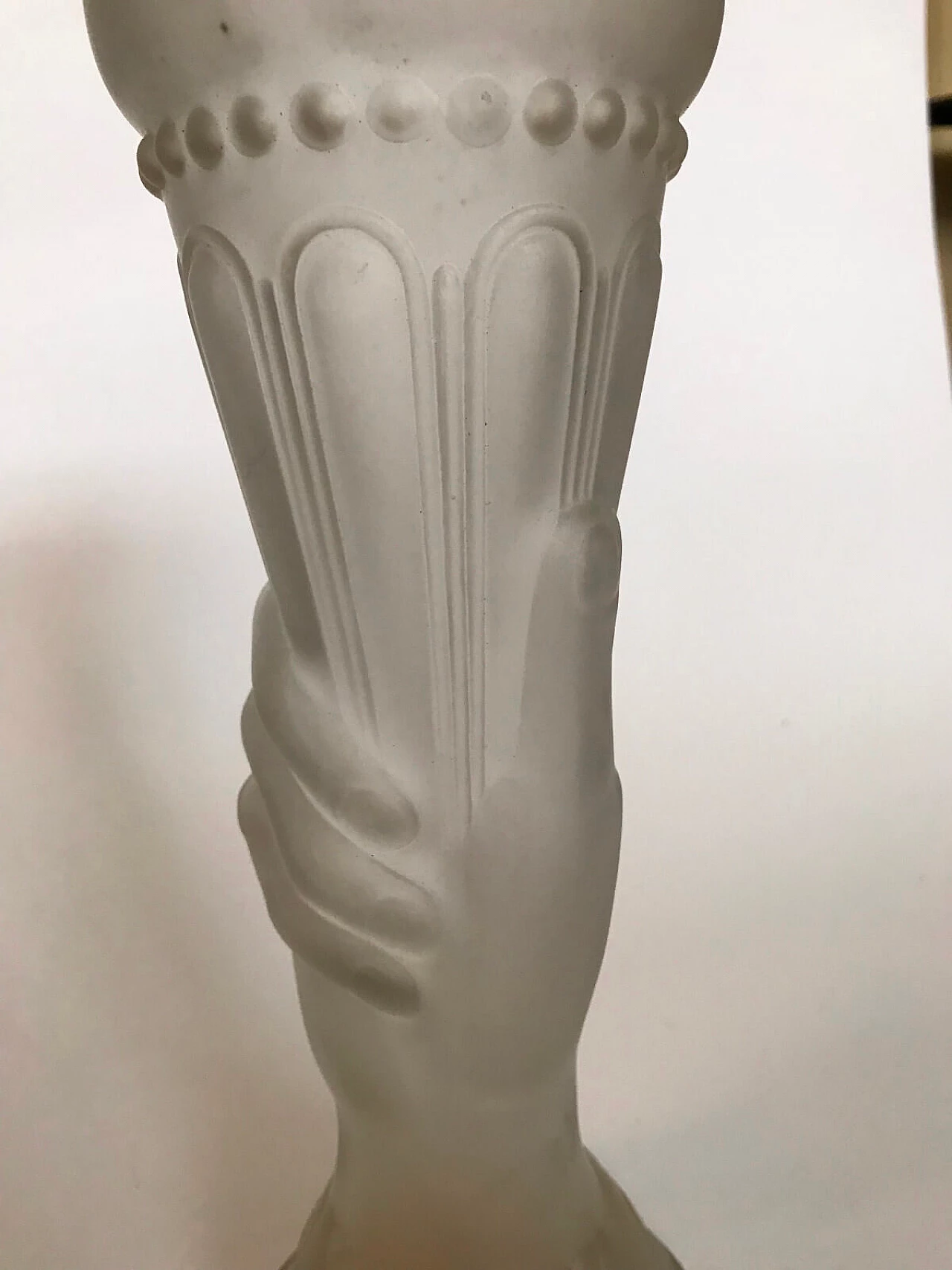 Vaso mano con cornucopia 4