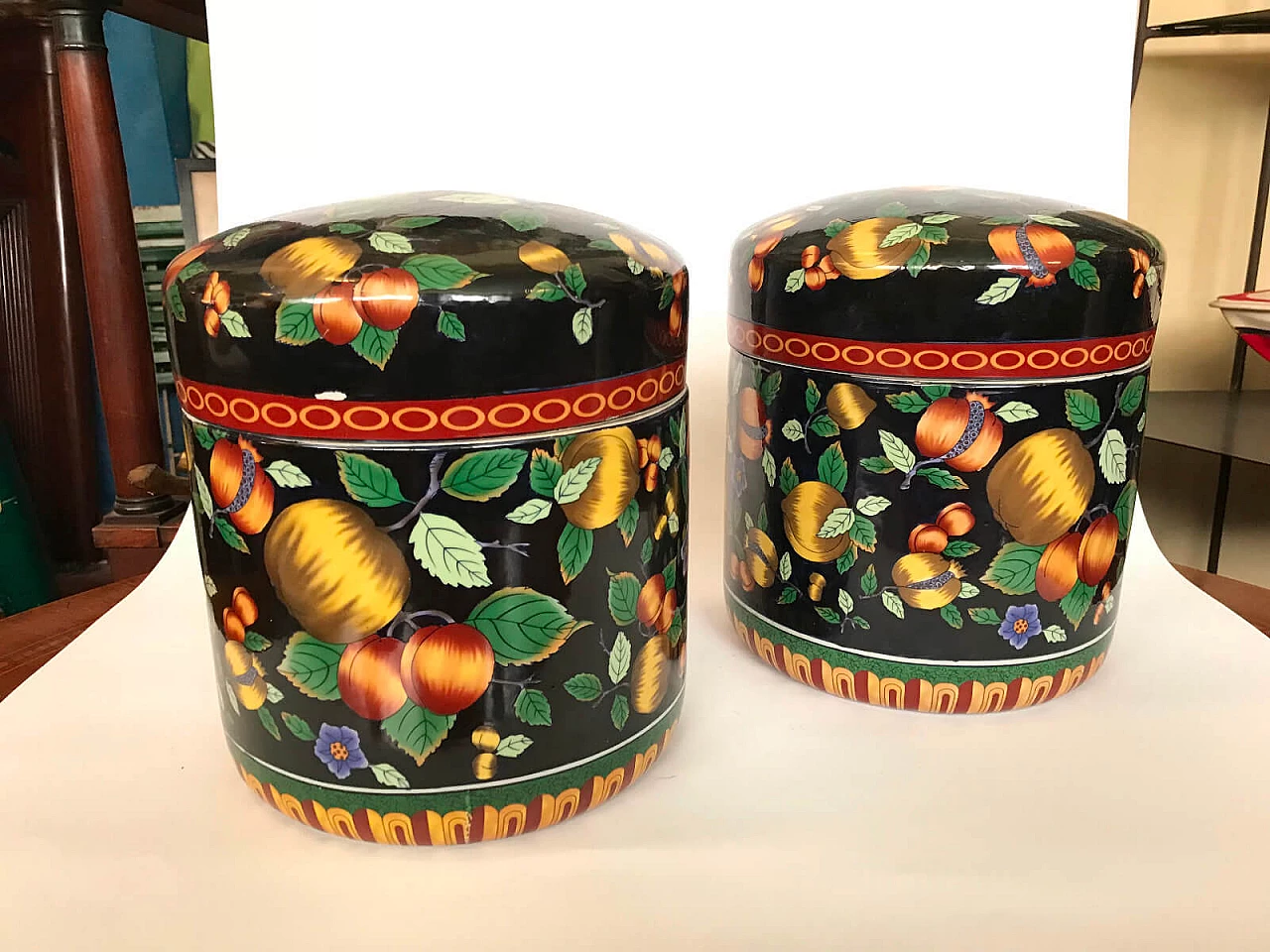 Pair of English ceramic jars 2