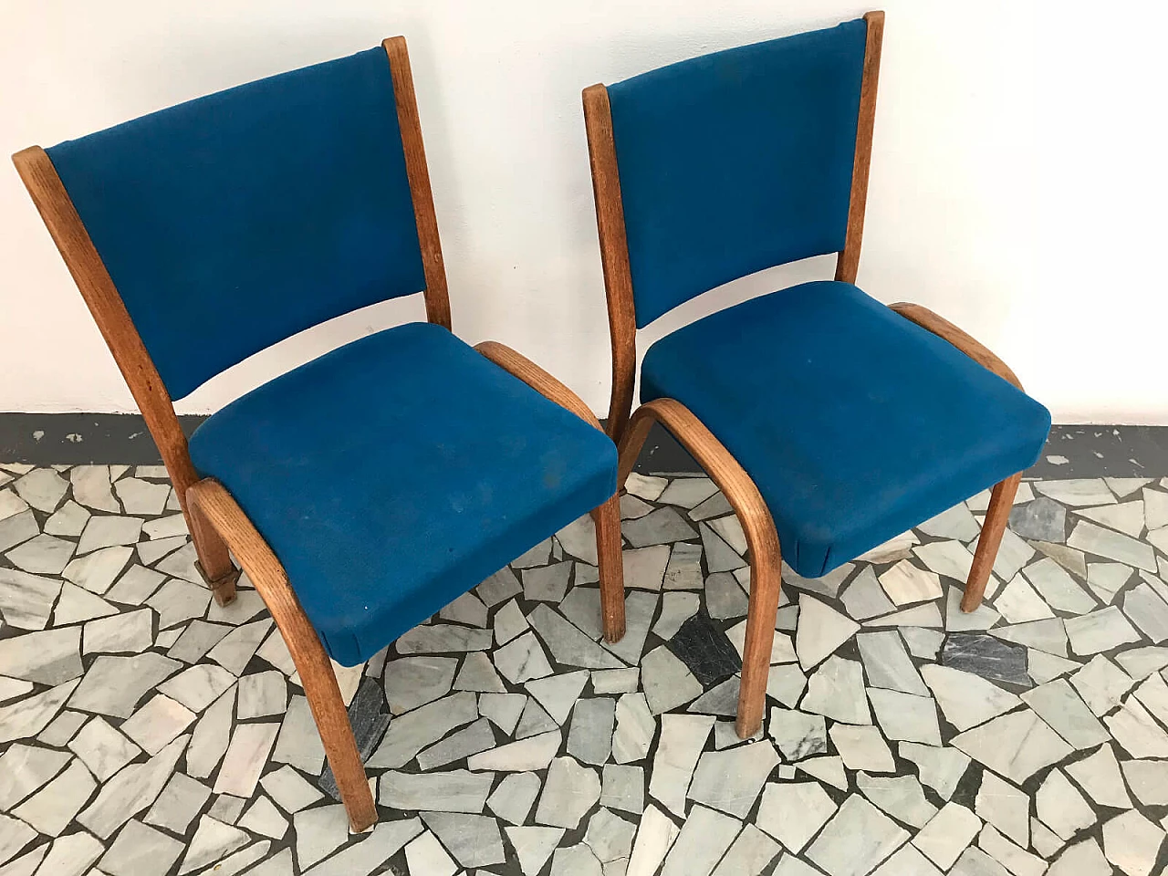 Pair of Bow-Wood chairs with original upholstery 1045919