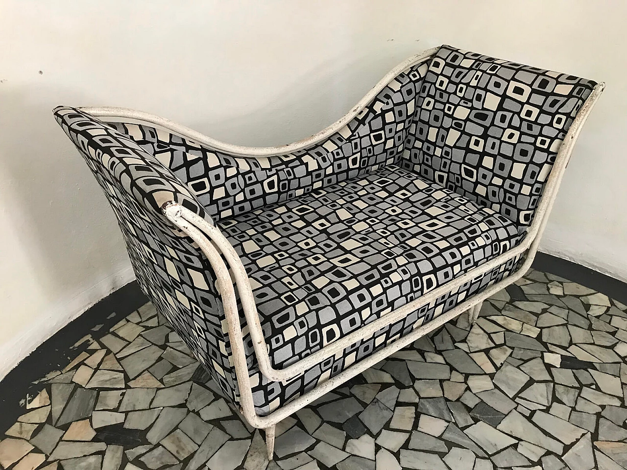 1950s sofa with black and white patterned fabric 6