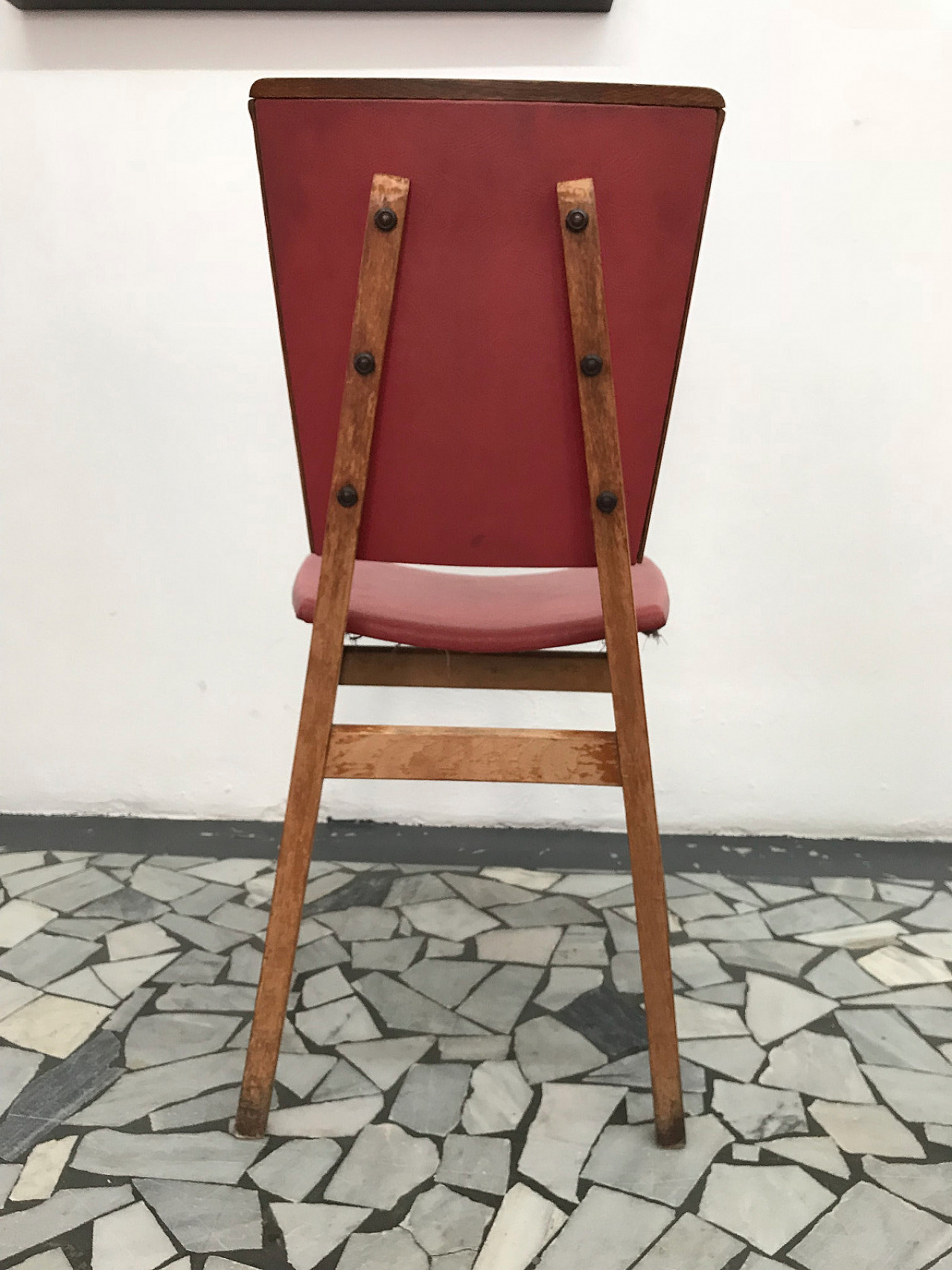 6 wooden chairs and red skai, 50's 6