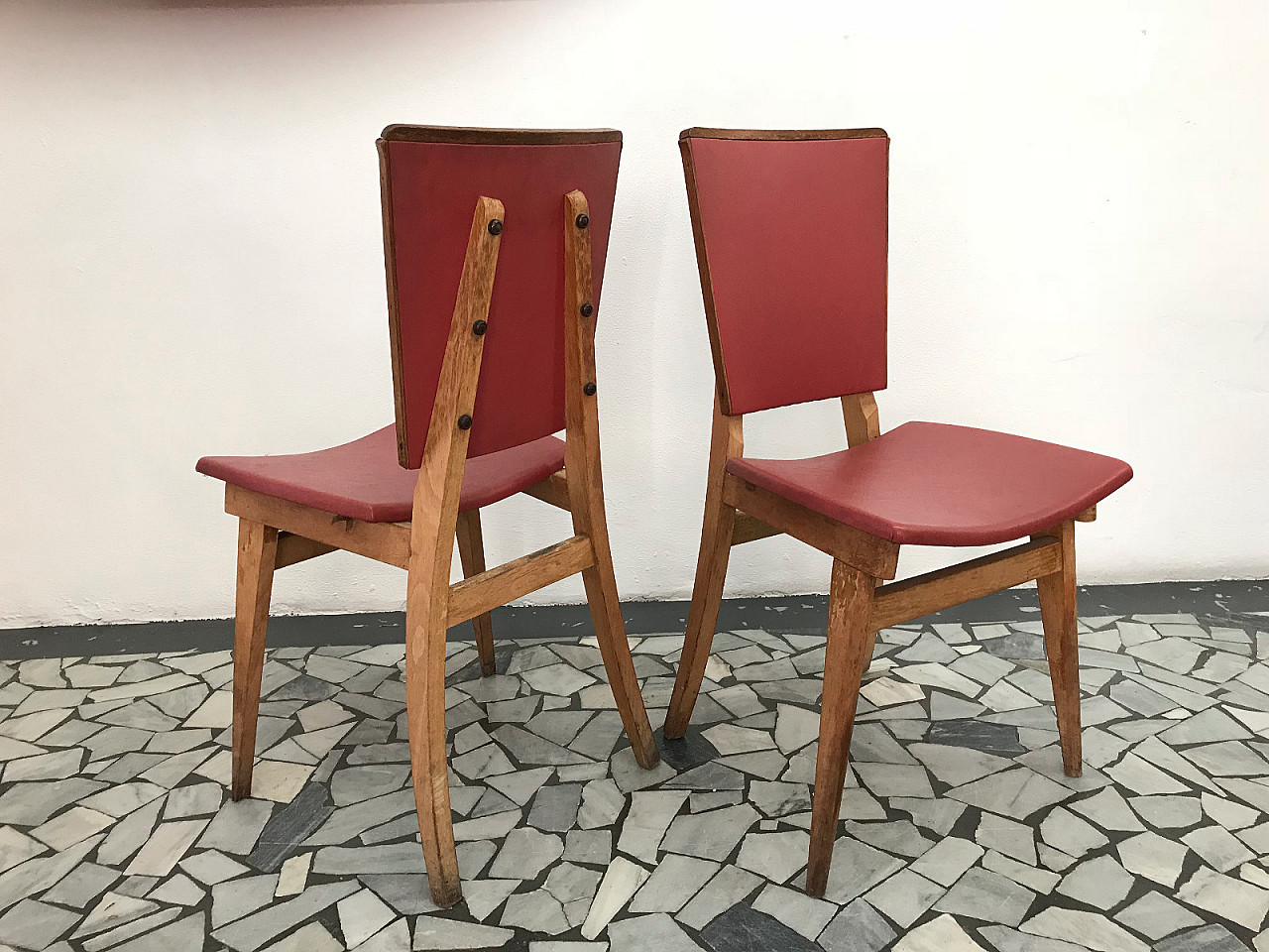 6 wooden chairs and red skai, 50's 4