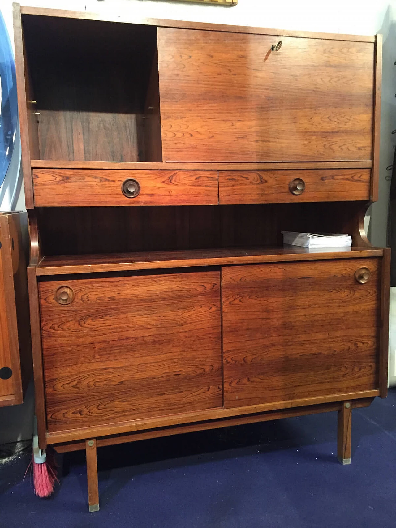 Rosewood sideboard, '60s 2