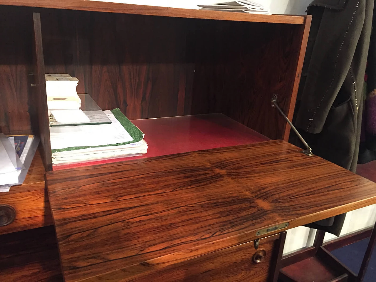 Rosewood sideboard, '60s 3