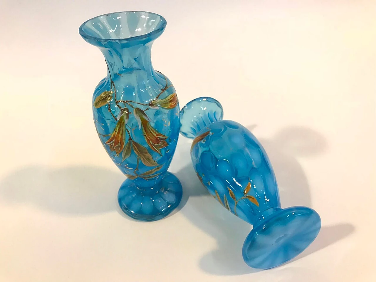 Coppia di piccoli vasetti decorati azzurri 4
