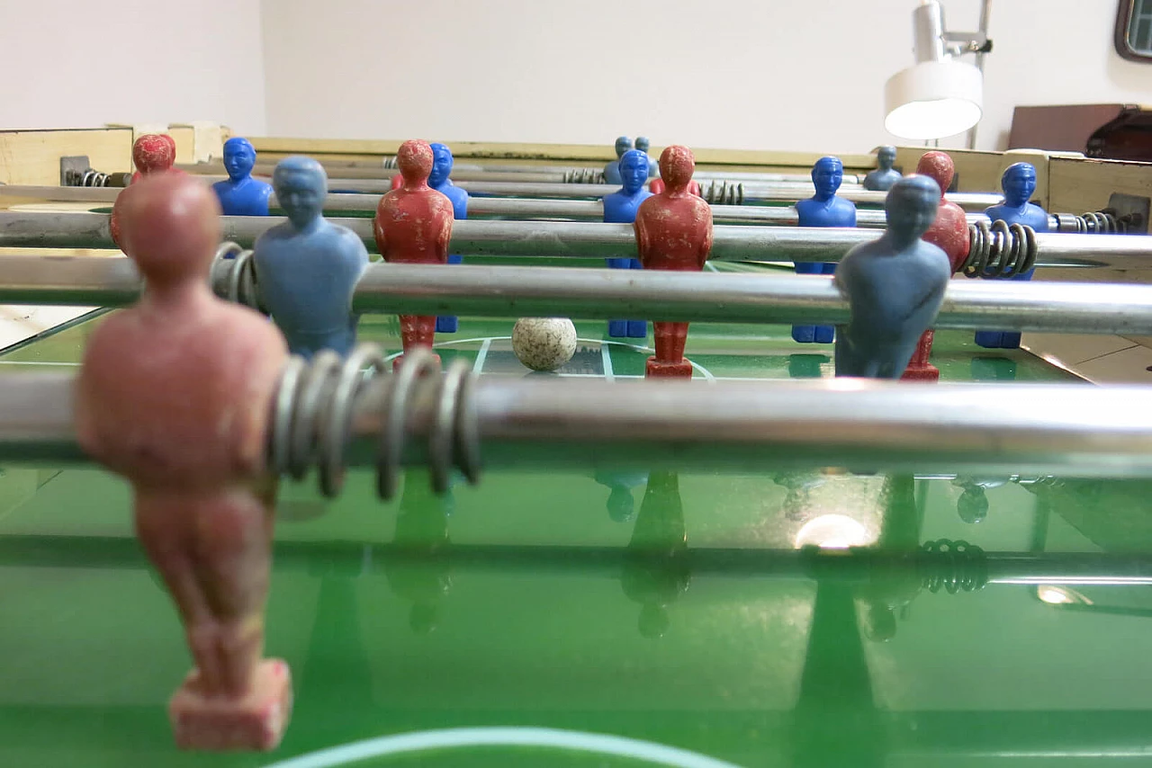 Tavolo da calcetto gioco balilla Fasna, anni '70 6