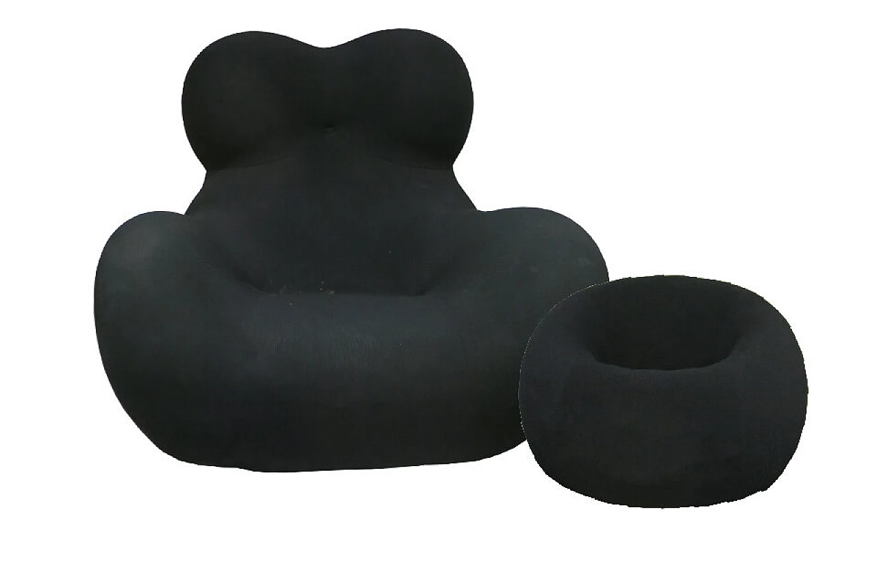 Black "Up5" armchair and "UP2" pouf by Gaetano Pesce for C&B 1