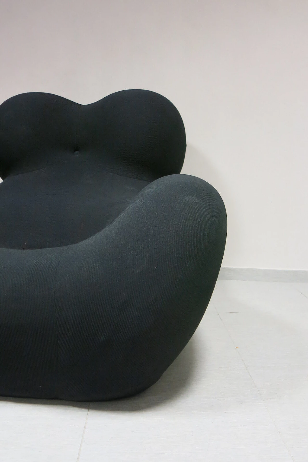 Black "Up5" armchair and "UP2" pouf by Gaetano Pesce for C&B 3