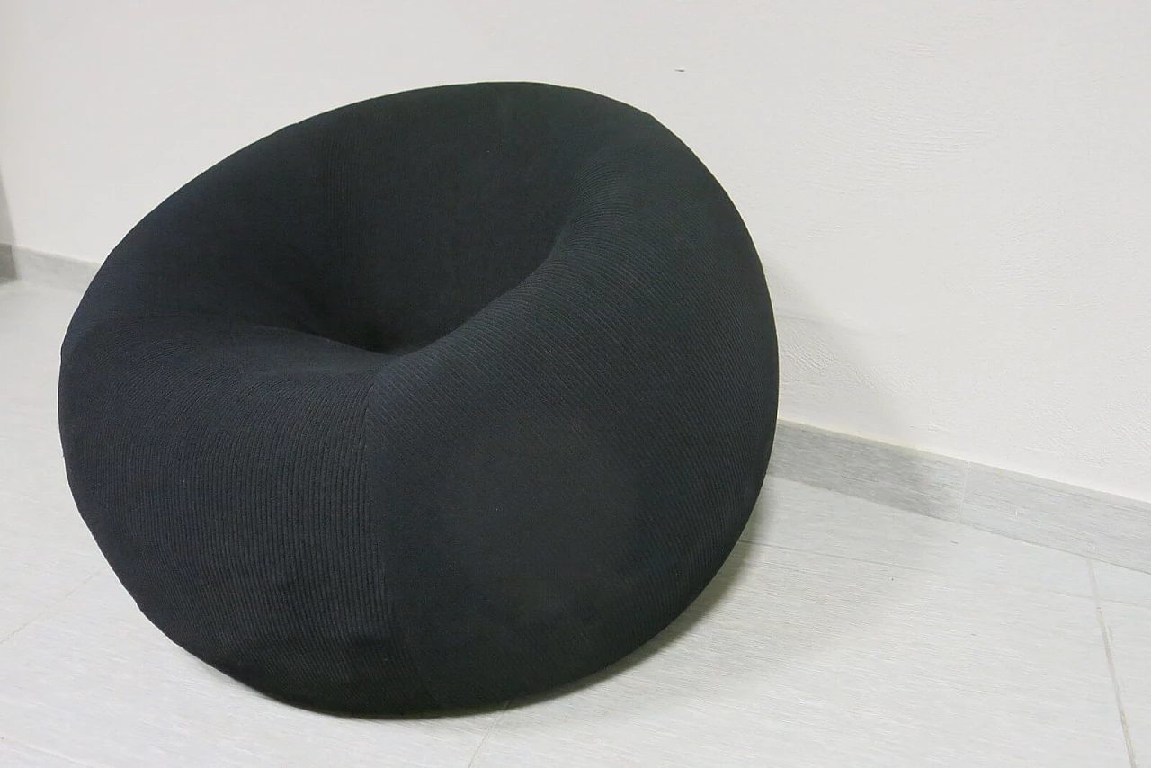 Black "Up5" armchair and "UP2" pouf by Gaetano Pesce for C&B 8