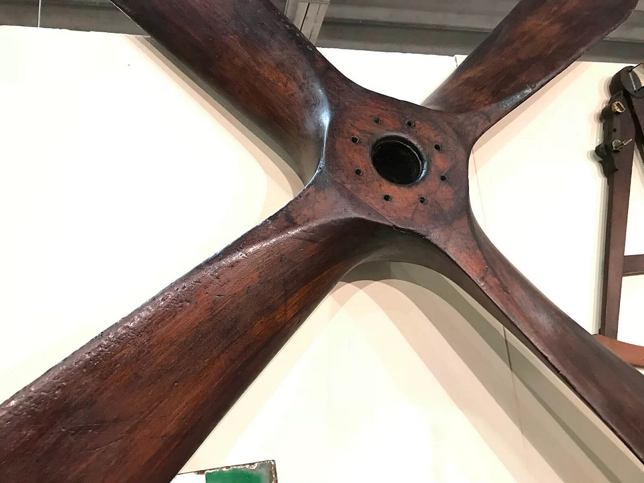 Large 4-blade propeller in wood and metal 4