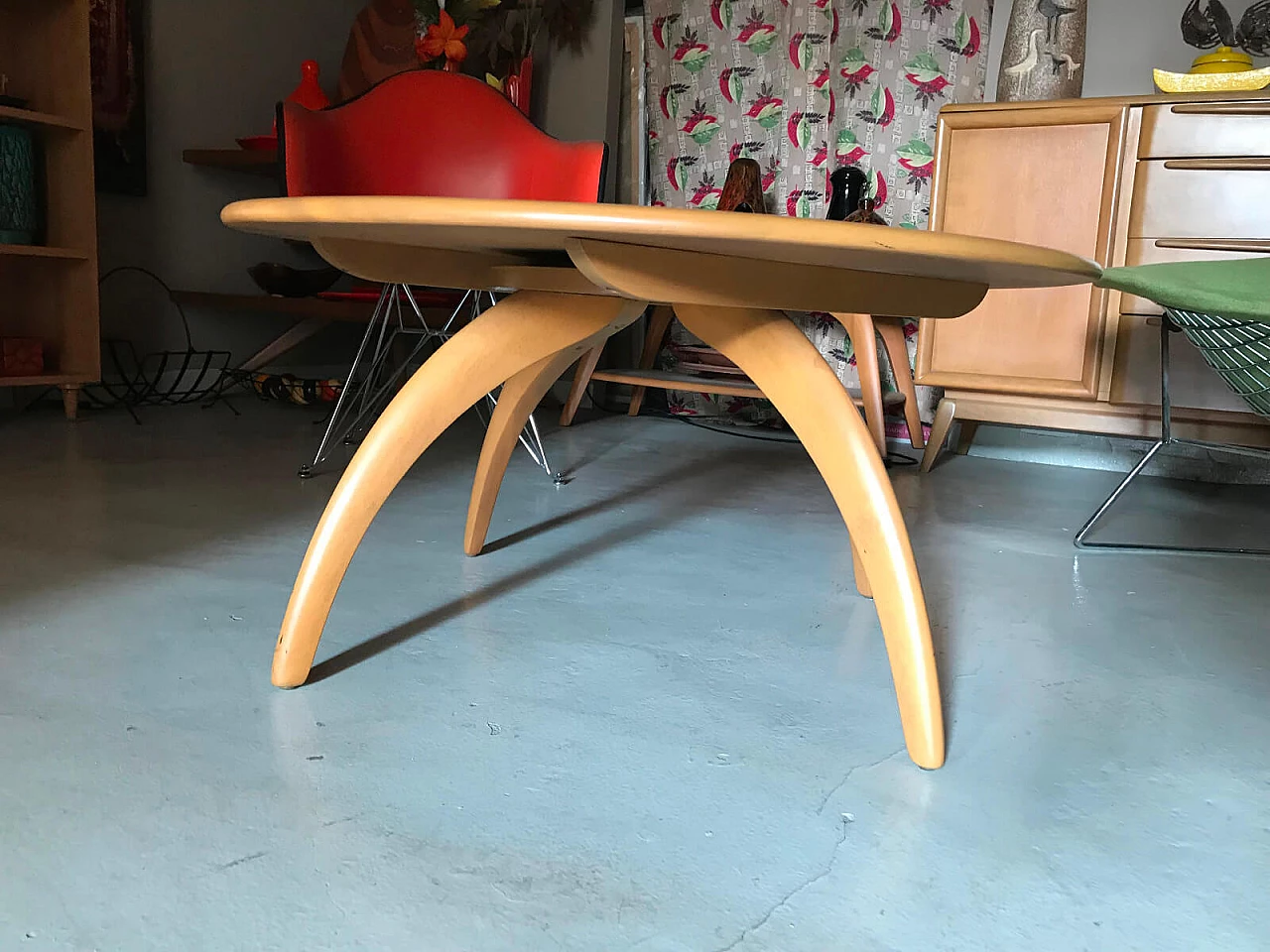 Round revolving birch coffee table, H. Wakefield, 1950s 1051652