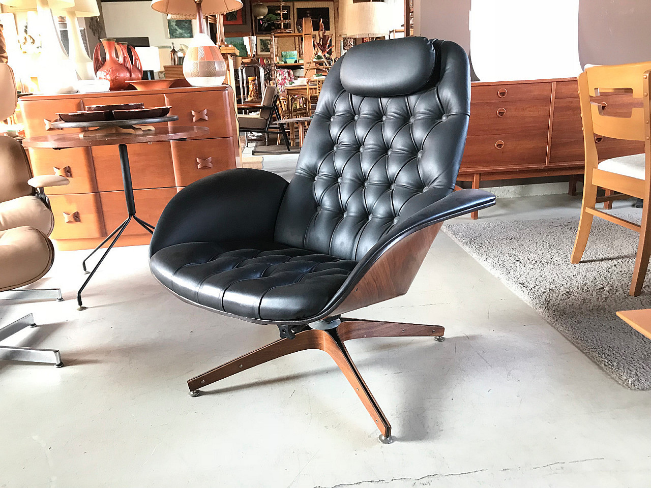American swivel chair by George Mulhauser for Plycraft 2
