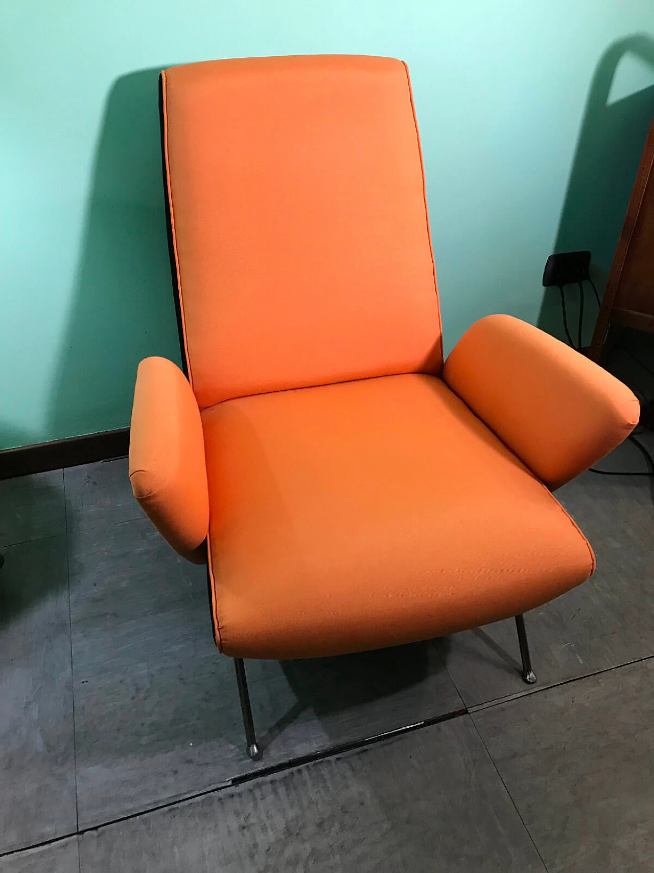 Italian armchair by Nino Zoncada, 50's 5