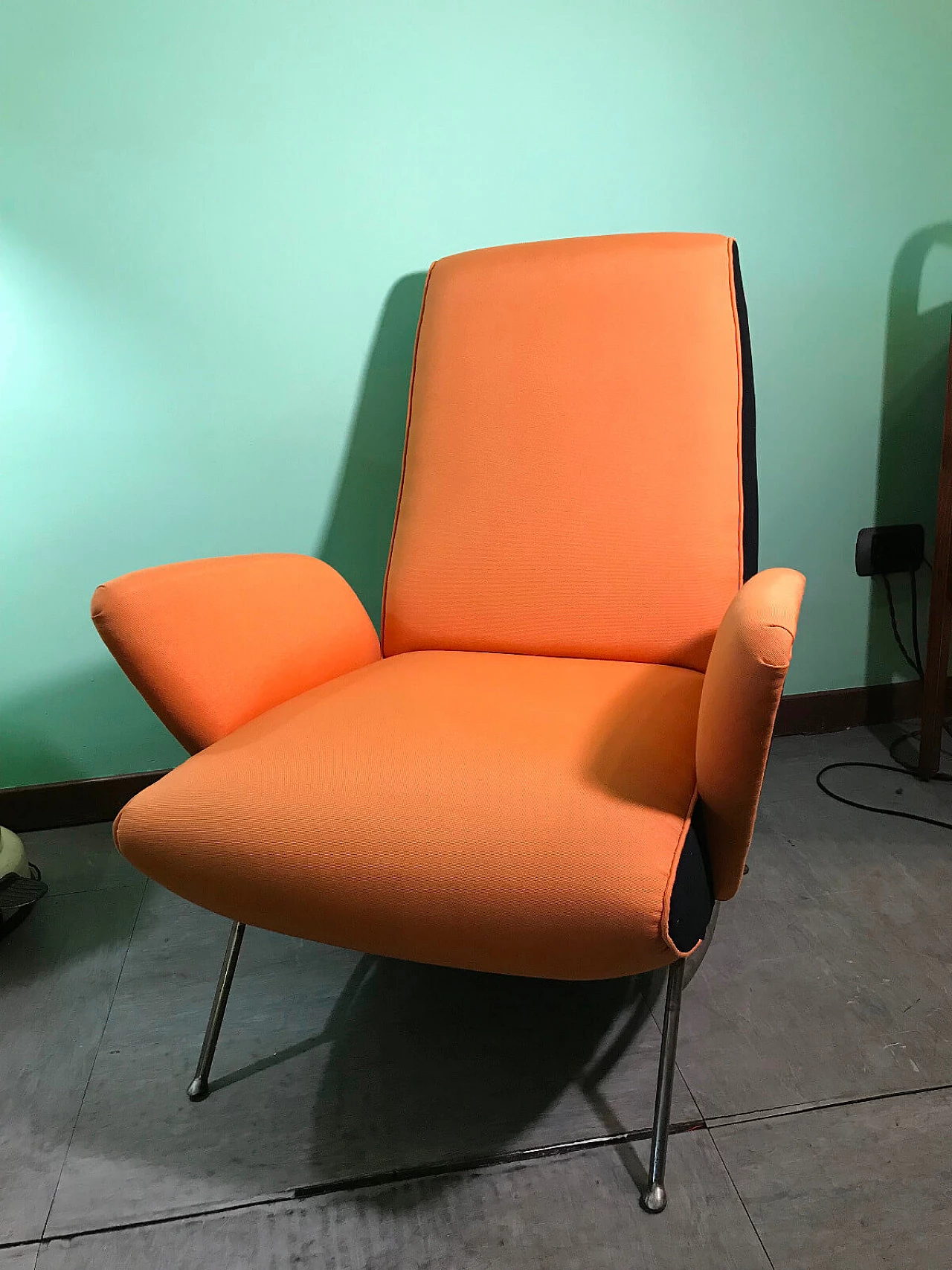 Italian armchair by Nino Zoncada, 50's 4