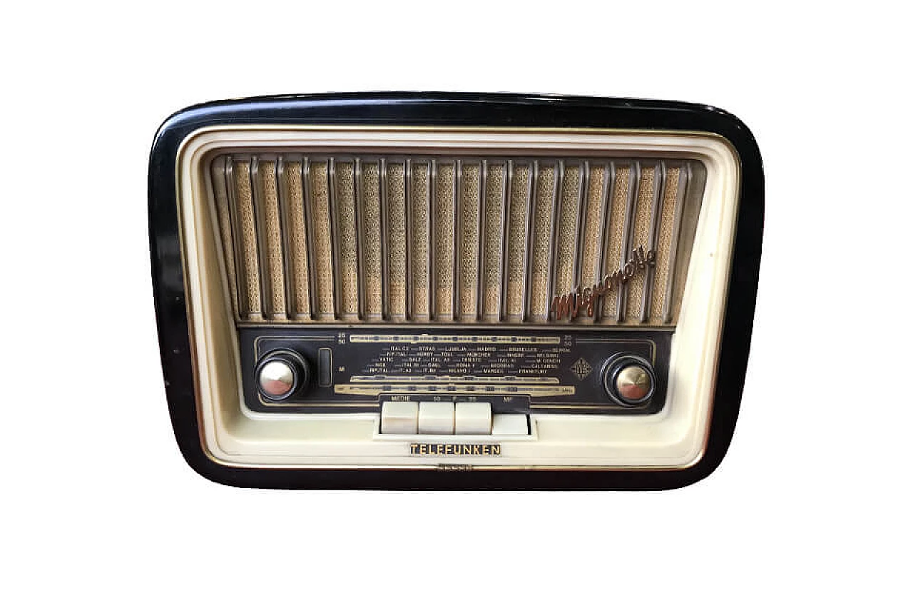 Radio modello "Mignonette MF" di Telefunken Italia 1
