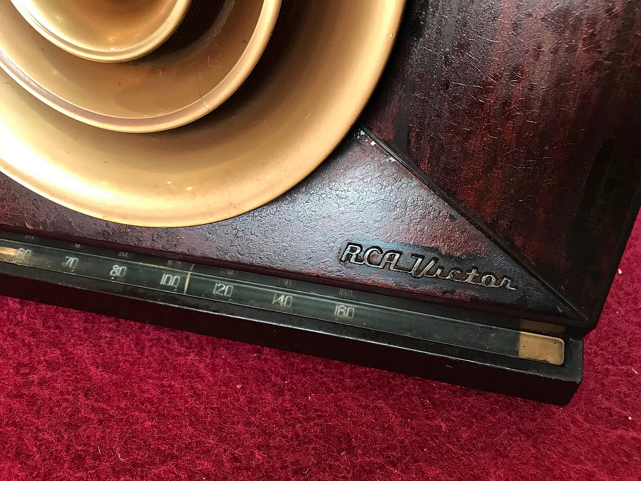 Radio americana modello "9-X-571 Golden Throat", RCA Victor 5