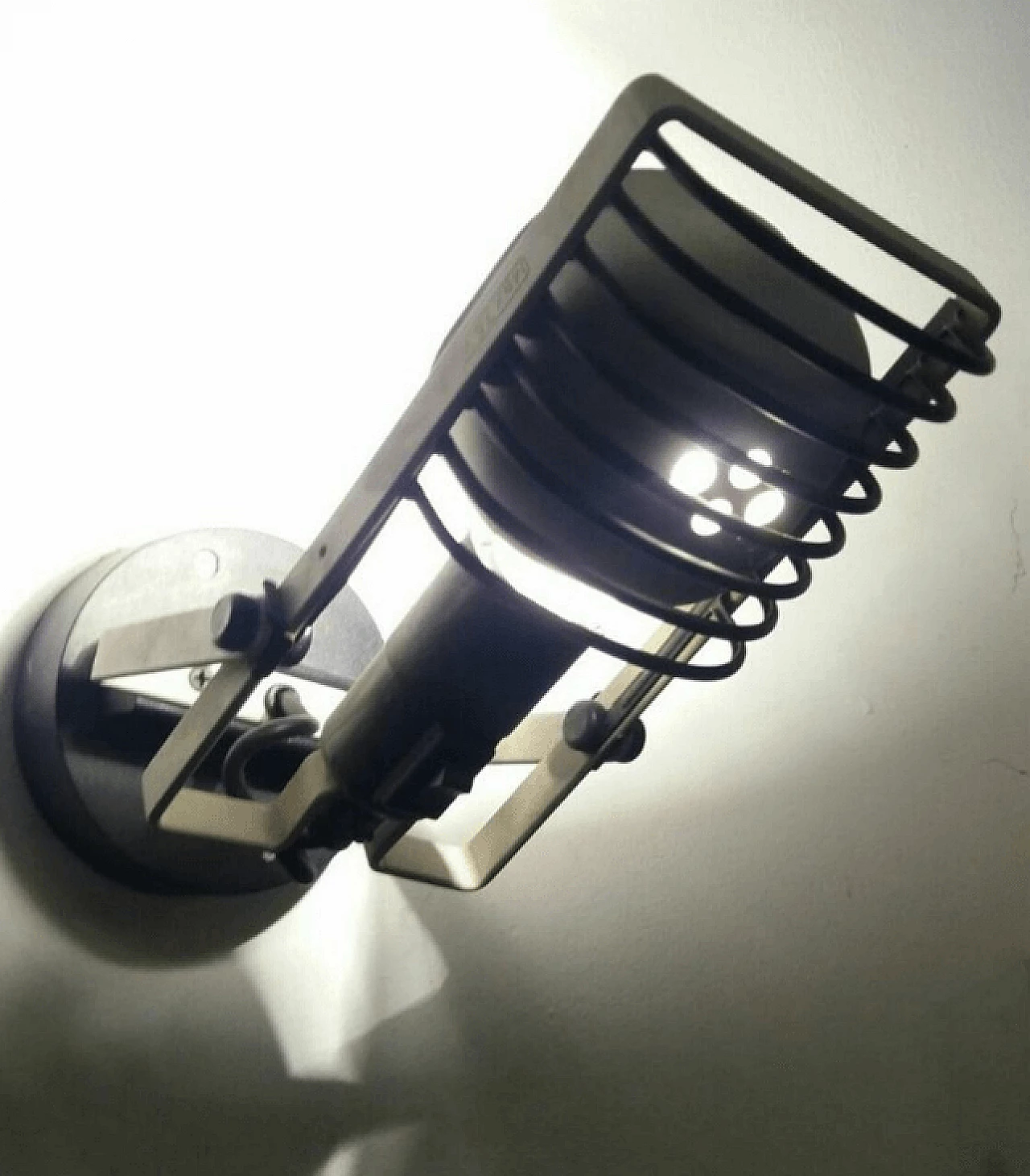 Lotto di 20 applique "Sintesi", Gismondi per Artemide 2