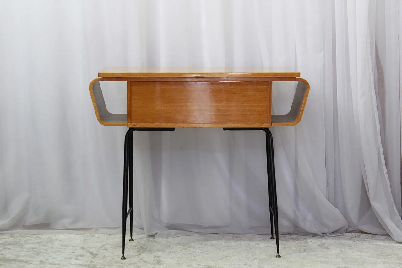Consolle vintage in stile scandinavo 4