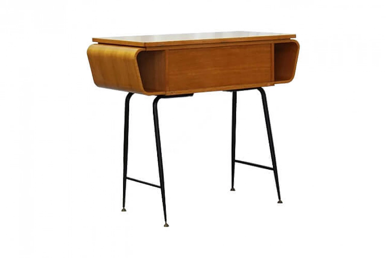 Consolle vintage in stile scandinavo 1