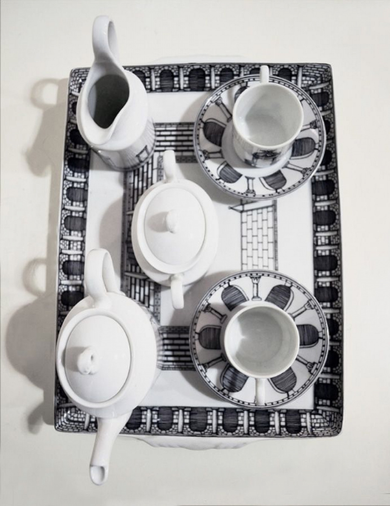 Servizio da tè in ceramica di Barnaba Fornasetti per Ginori 3