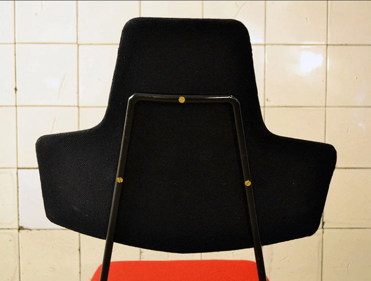 4 sedie da pranzo in metallo nero con seduta rossa, anni '50 4