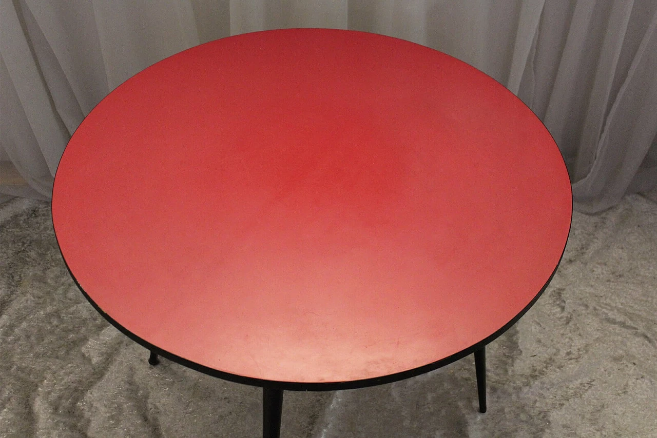 Tavolo tondo in formica rossa - anni 50 3