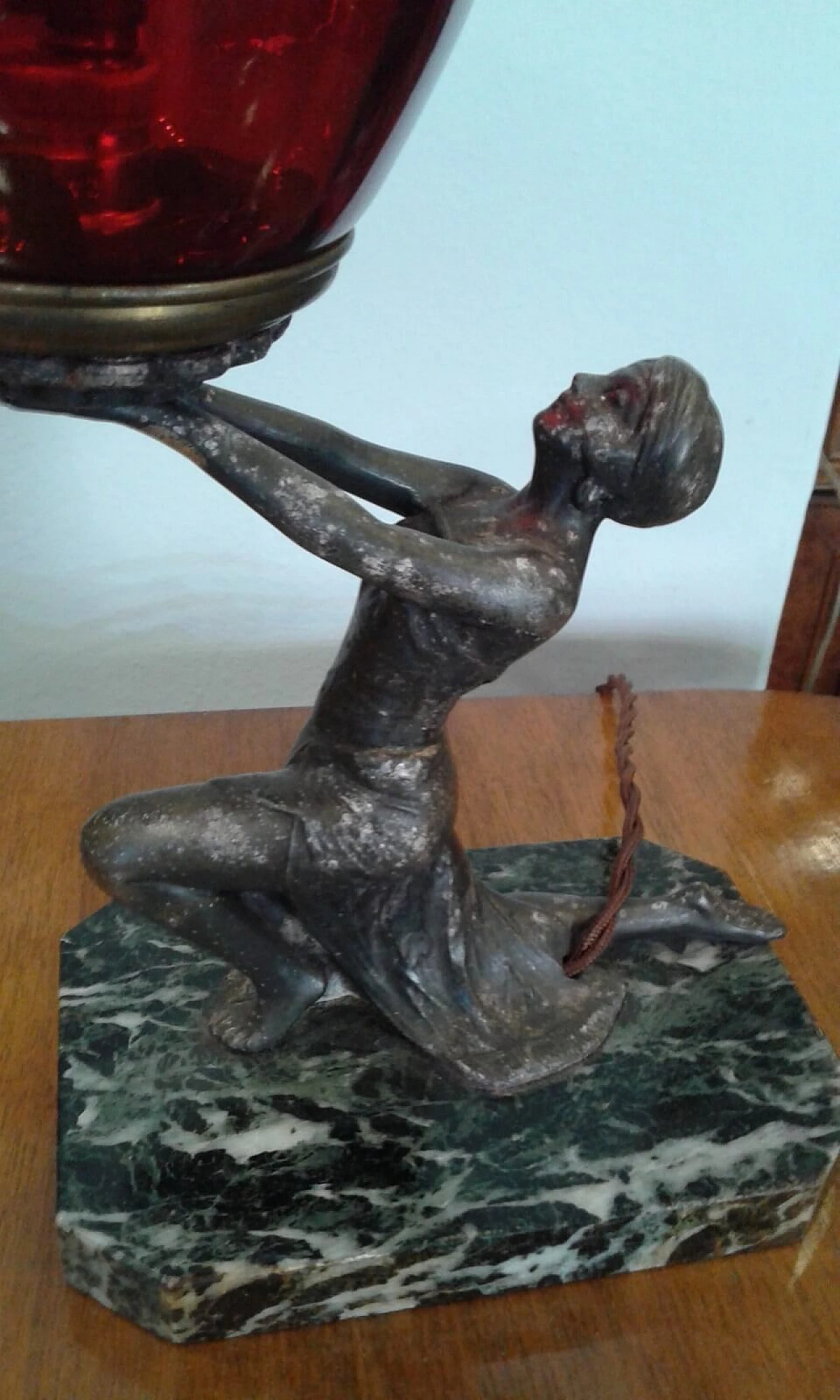 Lampada Deco con figura di donna  4