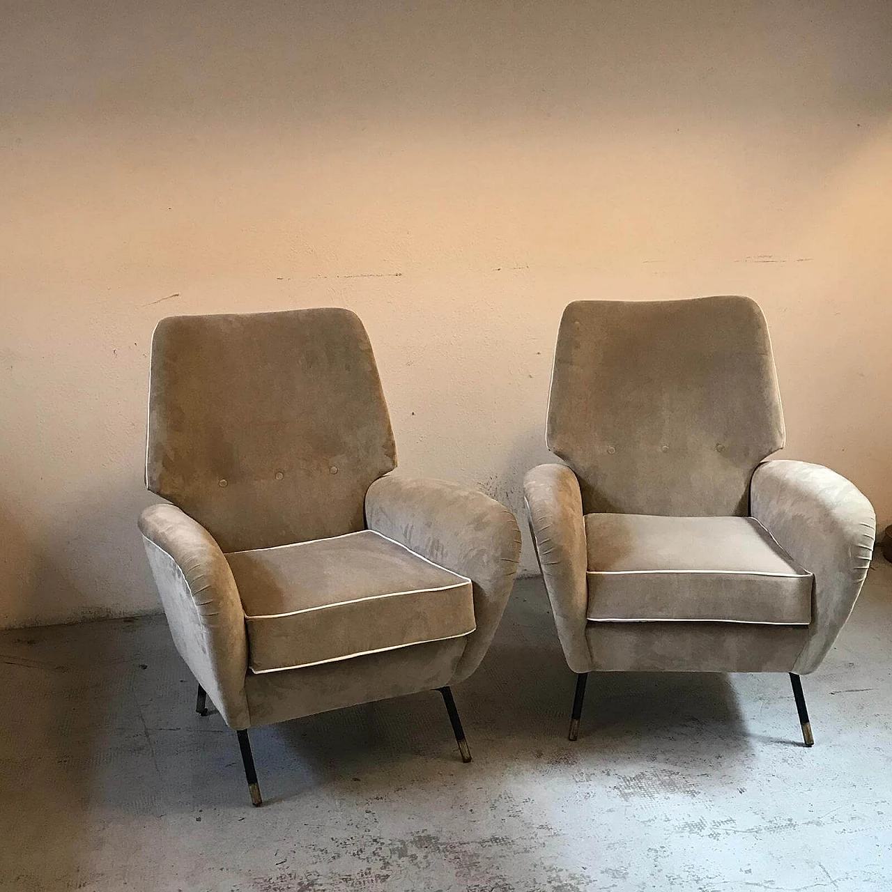 Pair of reclining velvet armchairs 1145700