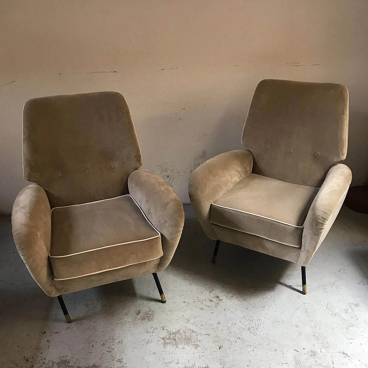 Pair of reclining velvet armchairs 1145702