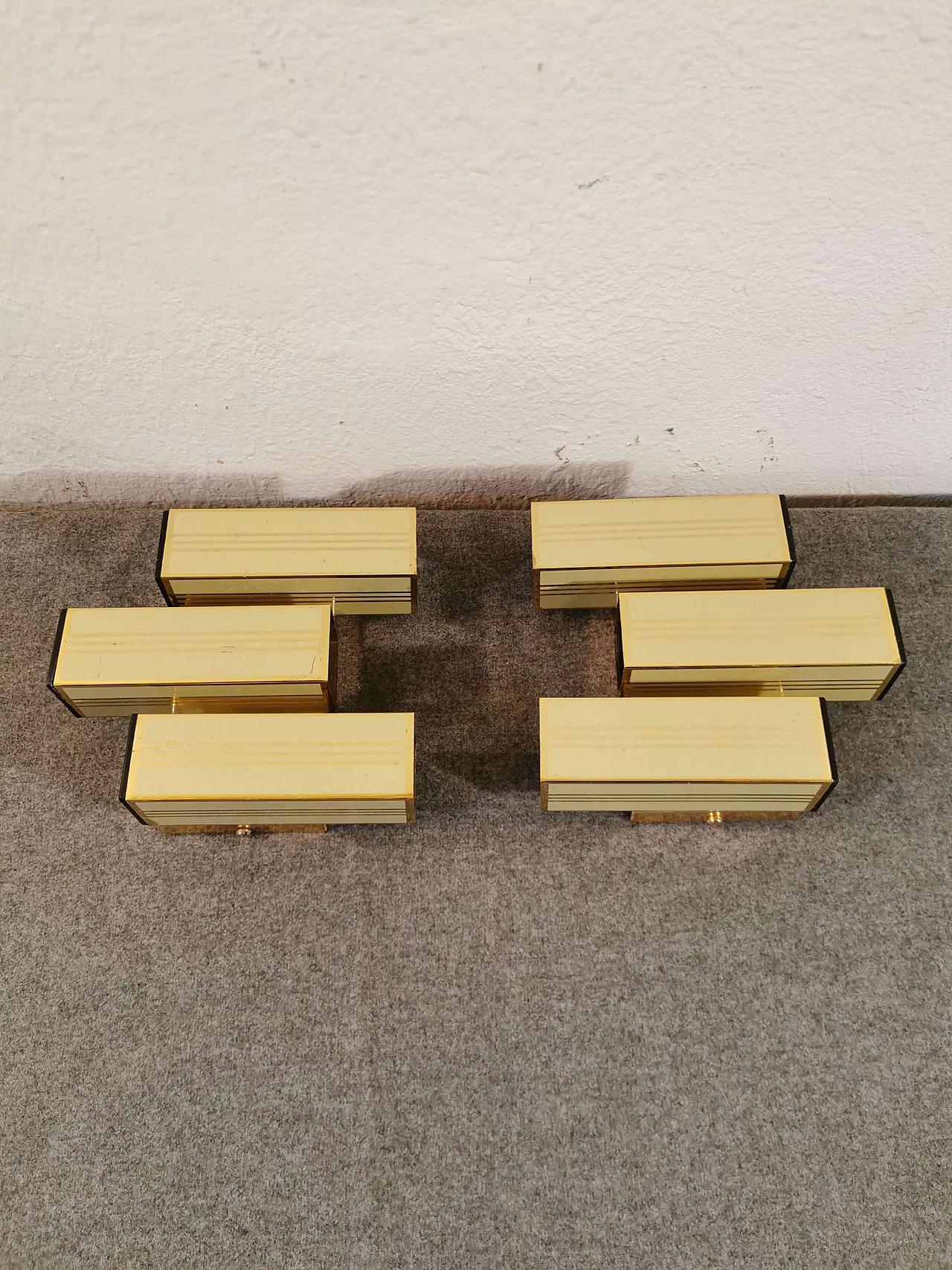 Coppia di lampade da parete in ottone, anni '70 1146096