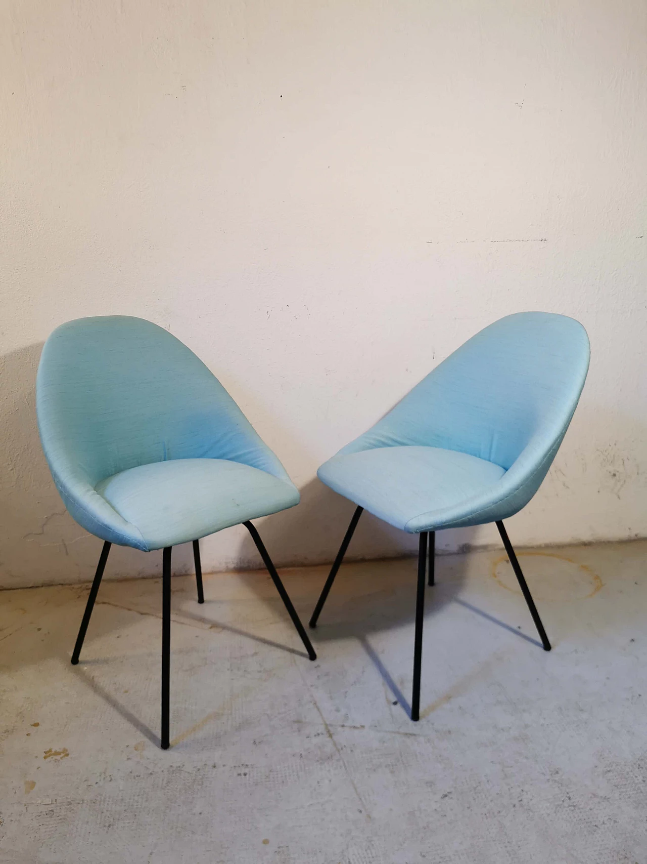 Pair of chairs by Rossi di Albizzate 1146150