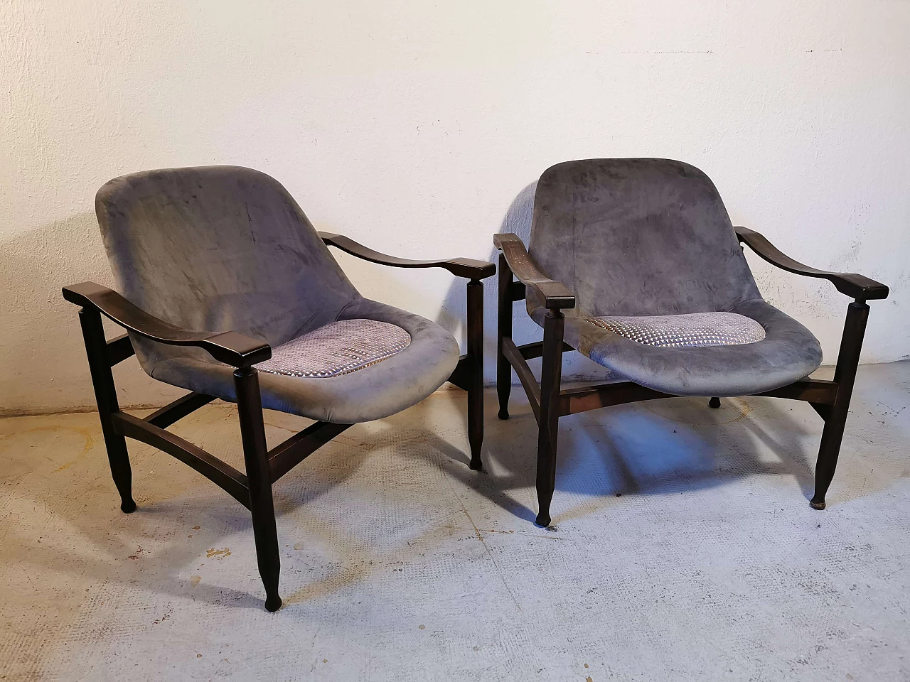 Pair of Scandinavian armchairs 1146163