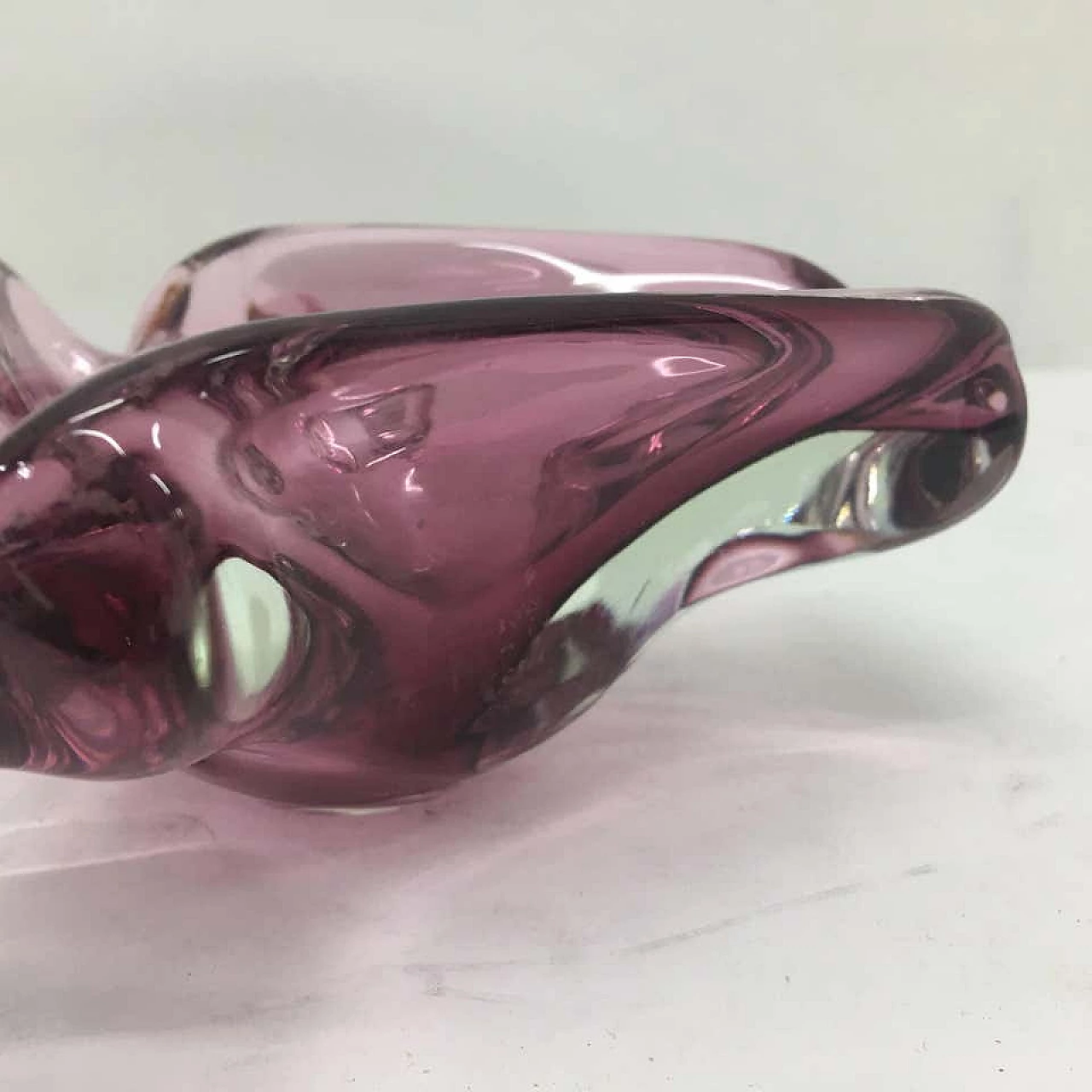 Ashtray in purple Murano glass, 70's 1146915