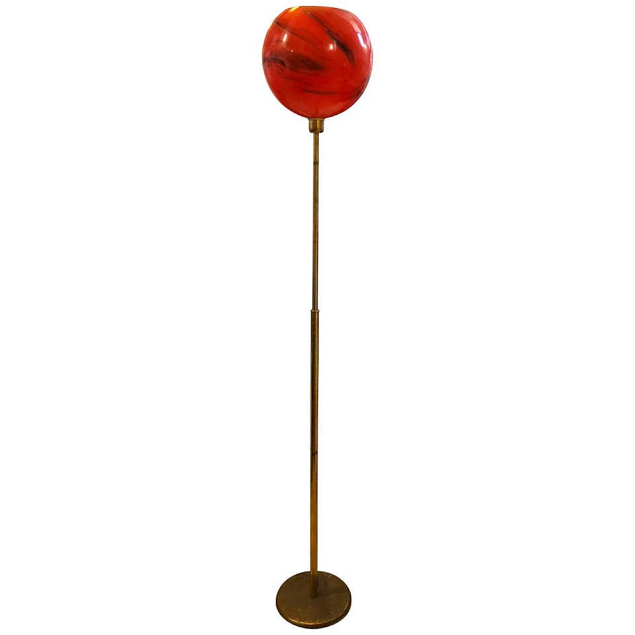 Lampada da terra in ottone e vetro rosso, anni '50 1147128