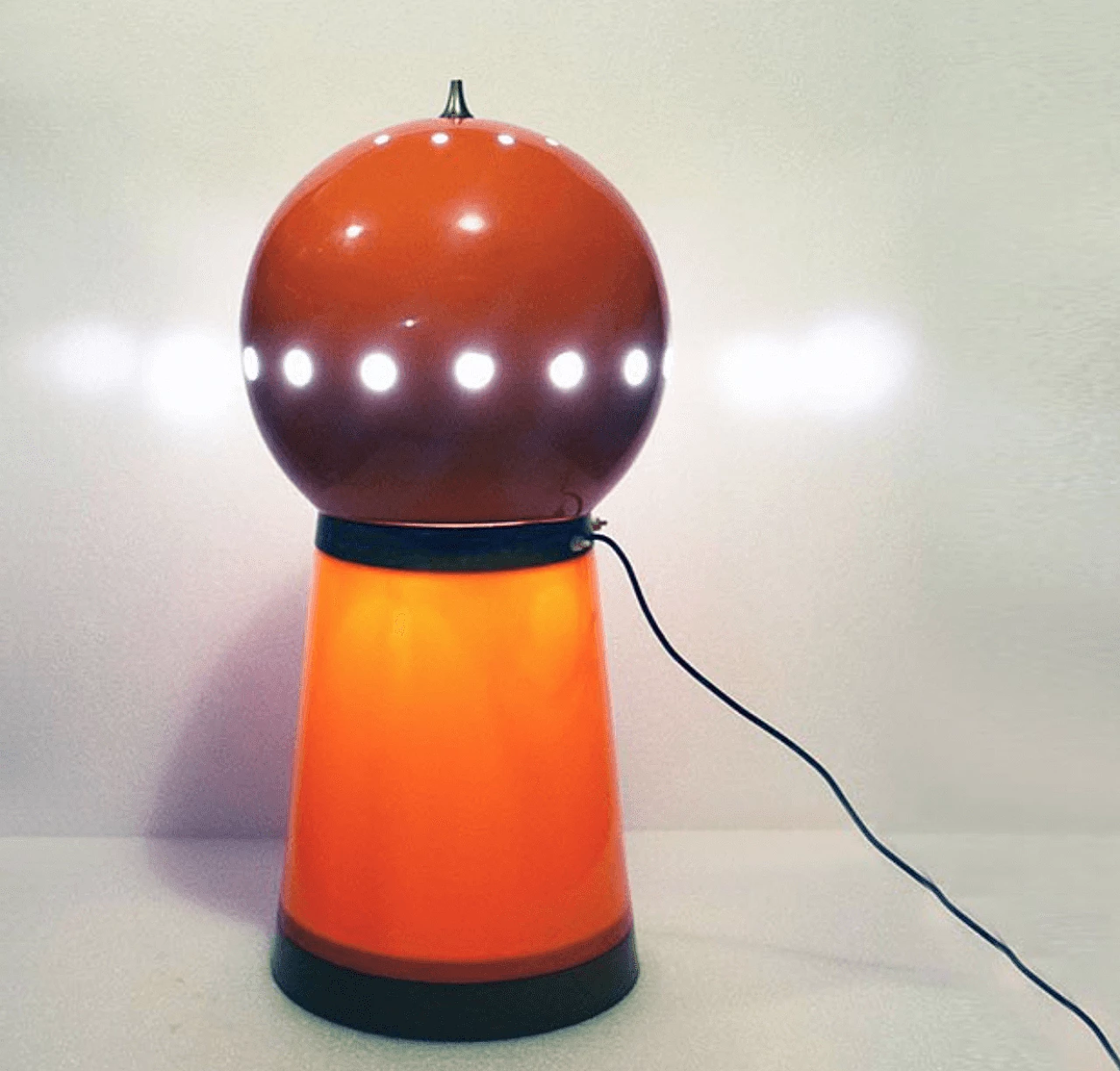Space Age table lamp in plastic and metal, 1960s 1148015